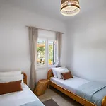 Casa Cisterna * Loutses